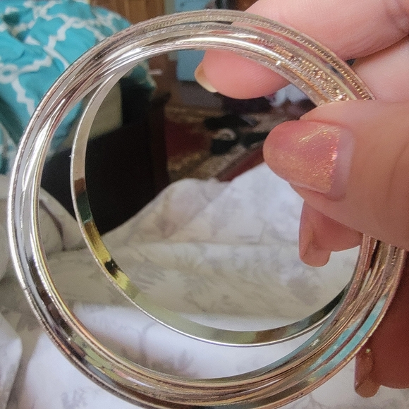 NIB Silver Bangel Bracelet set by Villager 6 Bracelets - Picture 5 of 7